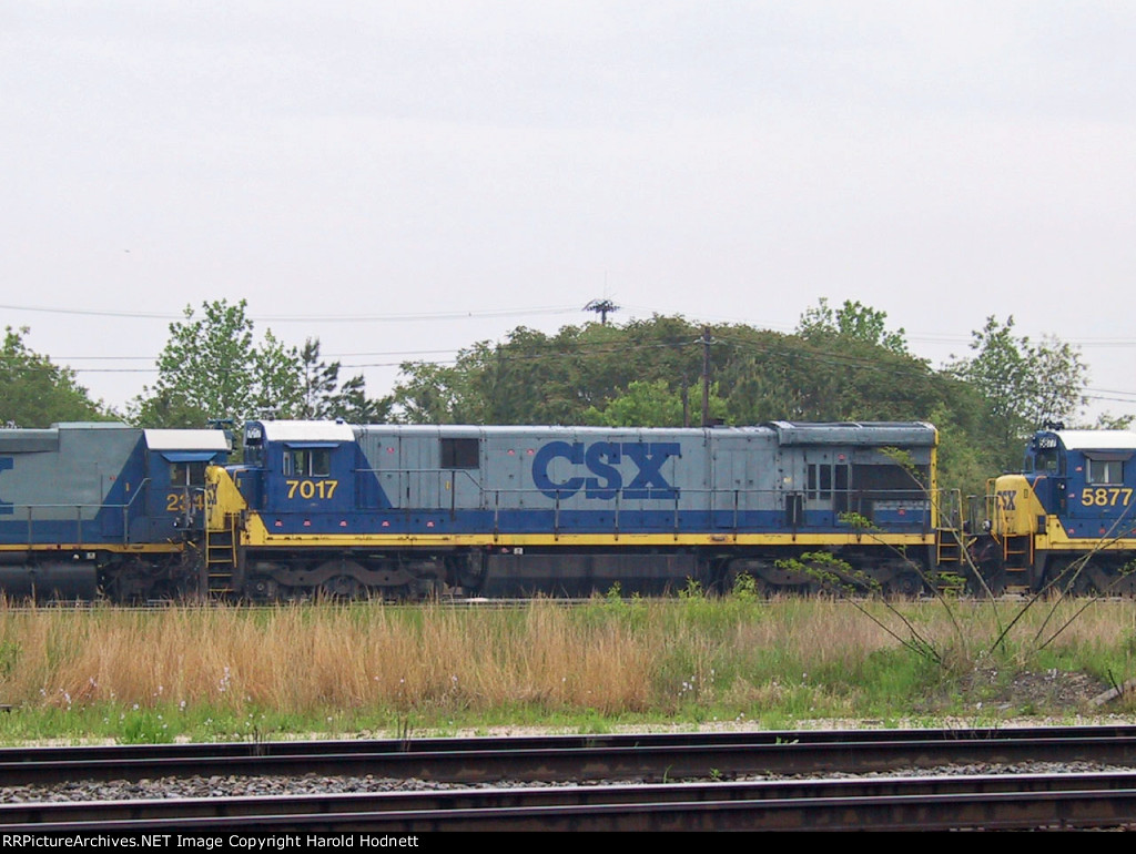 CSX 7017